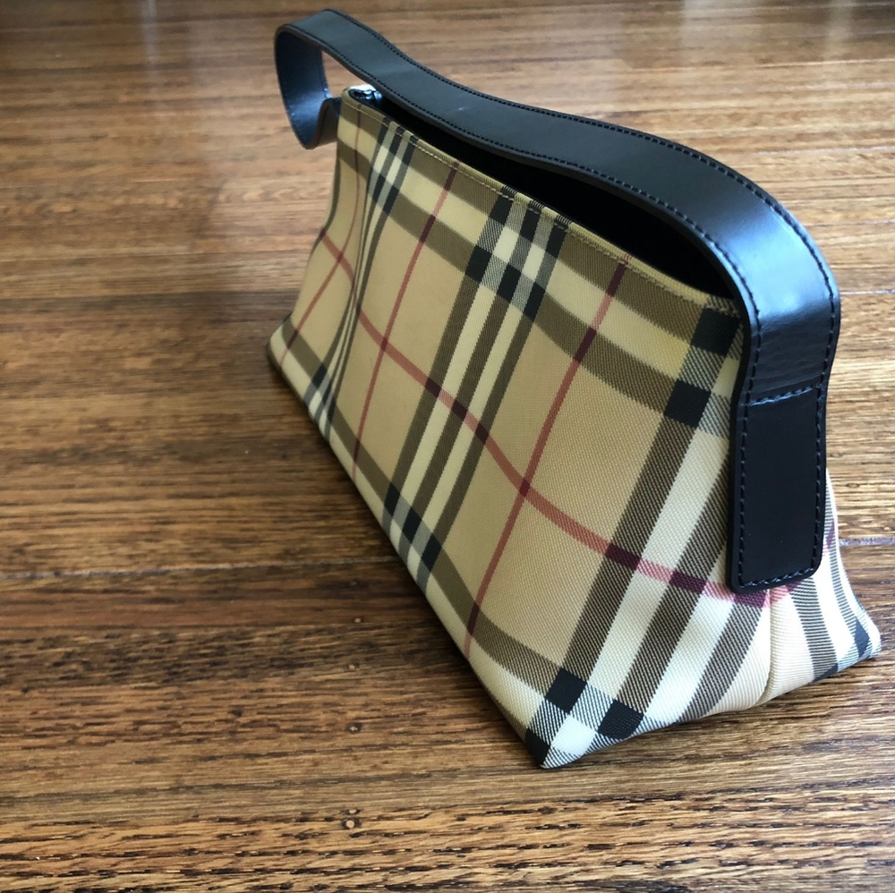 BURBERRY Handbag Nova Check Triangle-shaped
